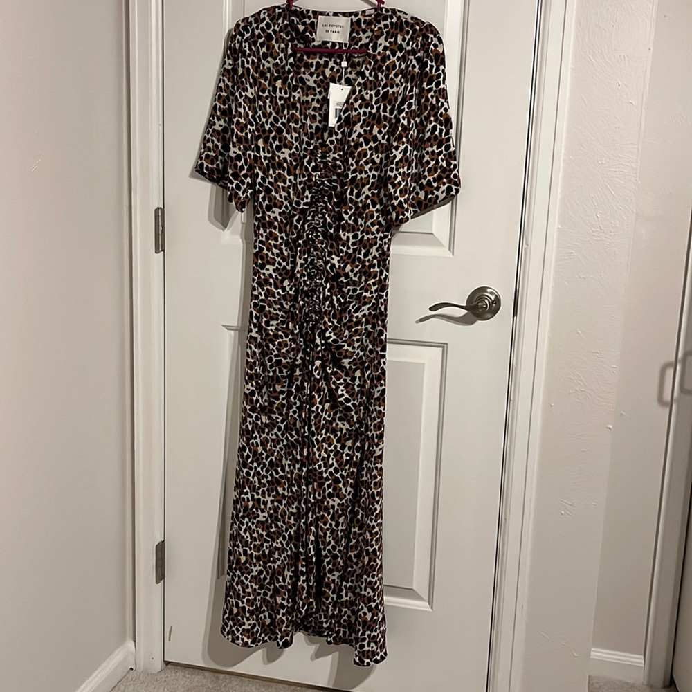 Beautiful cocktail dress. Never worn!